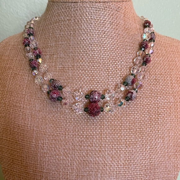 Elegant Crystal Beaded Necklace - Picture 1 of 7